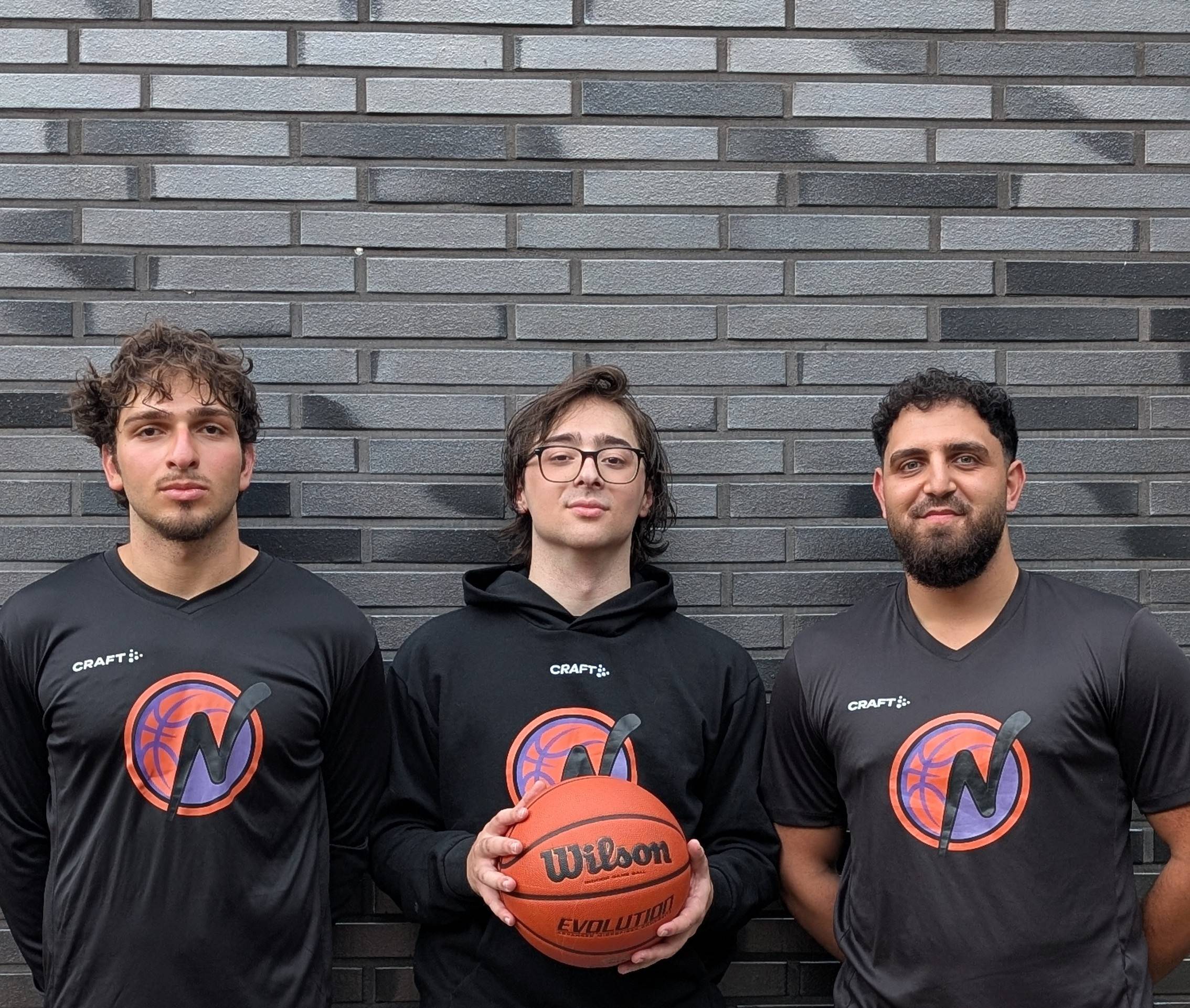 Von links: Harut Shahinjan, Nexhdet Bejtaj und Arton Coli von den NBC Baskets Nordhorn